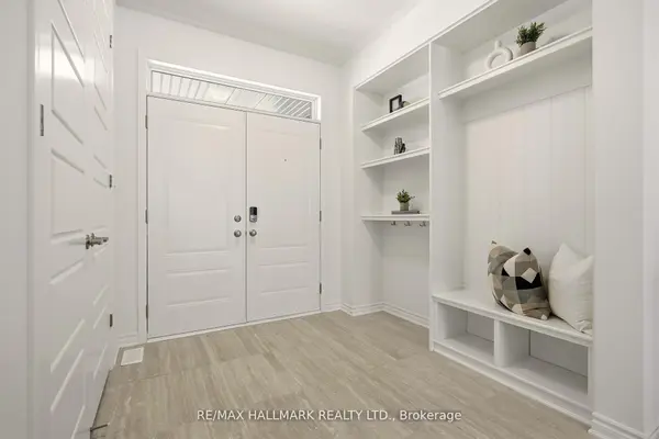 618 Newlove ST, Innisfil, ON L9S 0S2