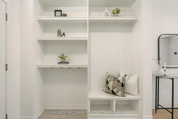 618 Newlove ST, Innisfil, ON L9S 0S2