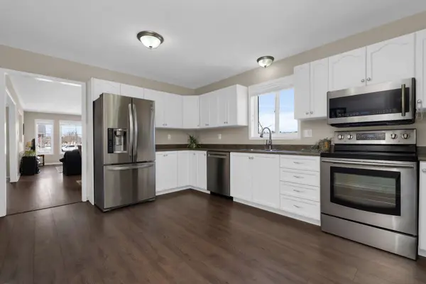 67 Forest Dale DR, Barrie, ON L4M 6M9