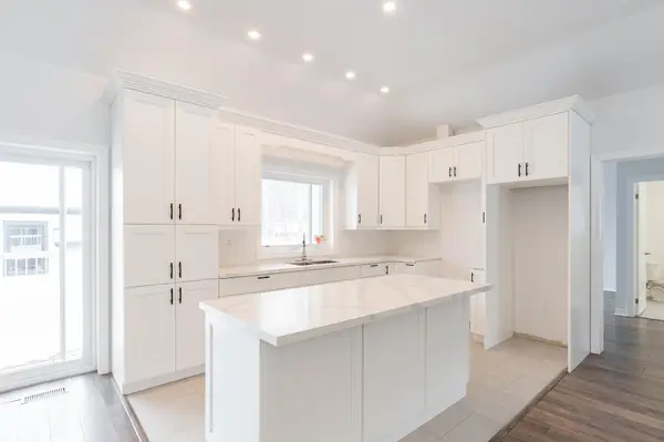 50 Breithaupt CRES, Tiny, ON L9M 0B2