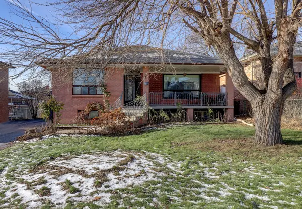 56 Wendell AVE, Toronto W04, ON M9N 3K7