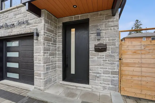 10A Benson AVE, Mississauga, ON L5H 2P2