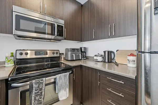 5317 Upper Middle RD #221, Burlington, ON L7L 0G8