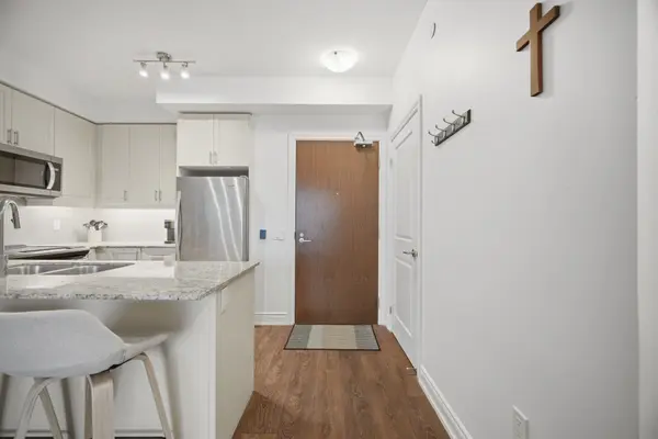 1050 Main ST E #405, Milton, ON L9T 9M3