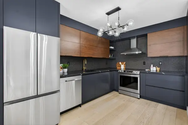 5090 Fairview ST #50, Burlington, ON L7L 7H5