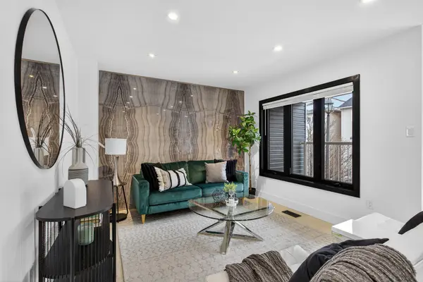 5090 Fairview ST #50, Burlington, ON L7L 7H5