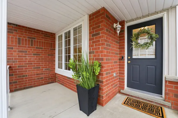 34 Porchlight DR, Woolwich, ON N3B 3M7