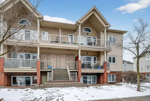 156 Waterbridge DR #E, Barrhaven, ON K2G 7C6