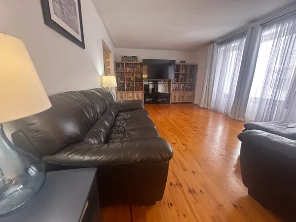 61 Brant ST, Deseronto, ON K0K 1X0