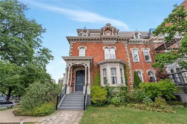 46 Herkimer ST #2, Hamilton, ON L8P 2G4