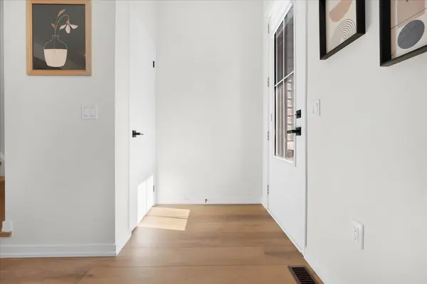 38 Kingbird Common, Cambridge, ON N1T 0H3