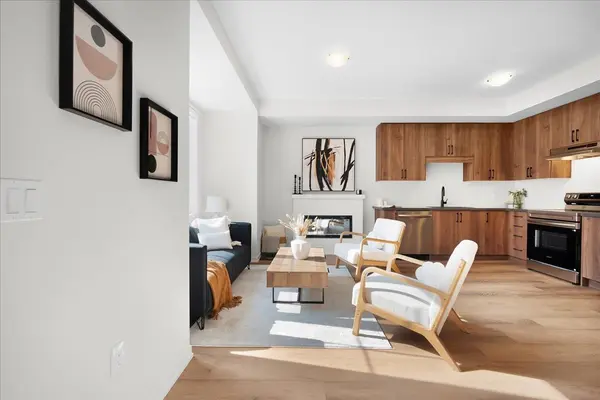 38 Kingbird Common, Cambridge, ON N1T 0H3