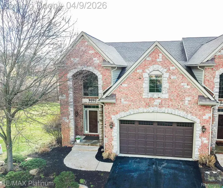 9092 Lake Dominion DR, Brighton Township, MI 48114