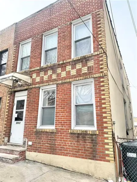 57-22 63rd ST, Maspeth, NY 11378