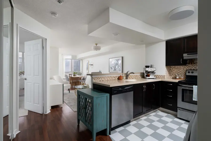 801 King ST W #815, Toronto C01, ON M5V 3C9