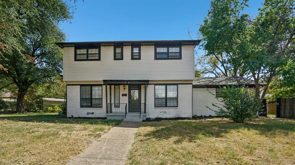 8036 Woodhue Circle, Dallas, TX 75228