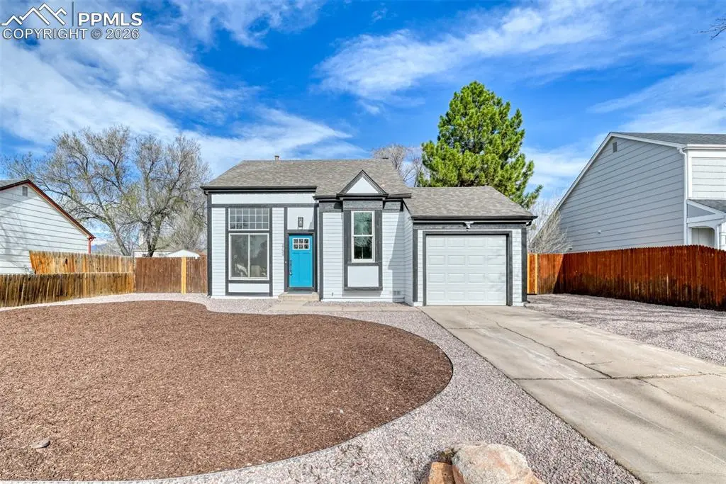 2734 Dickens DR, Colorado Springs, CO 80916