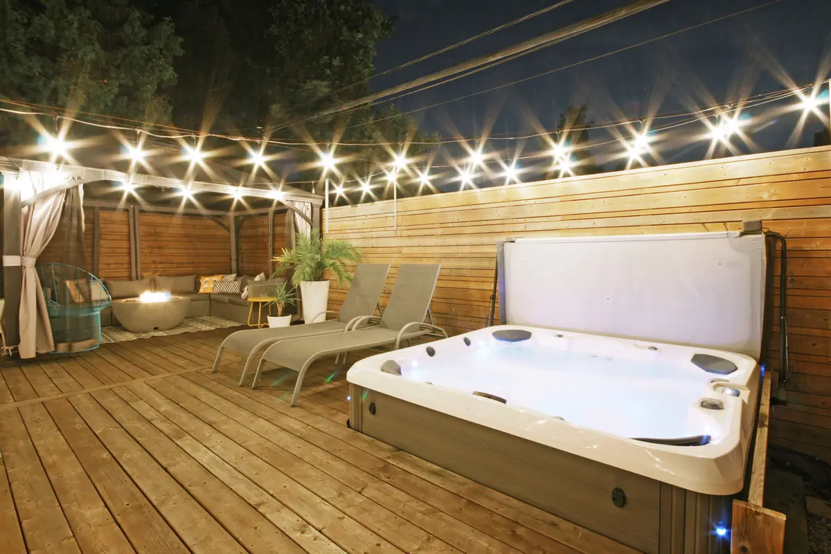 12 Athlone RD, Toronto E03, ON M4J 4H2