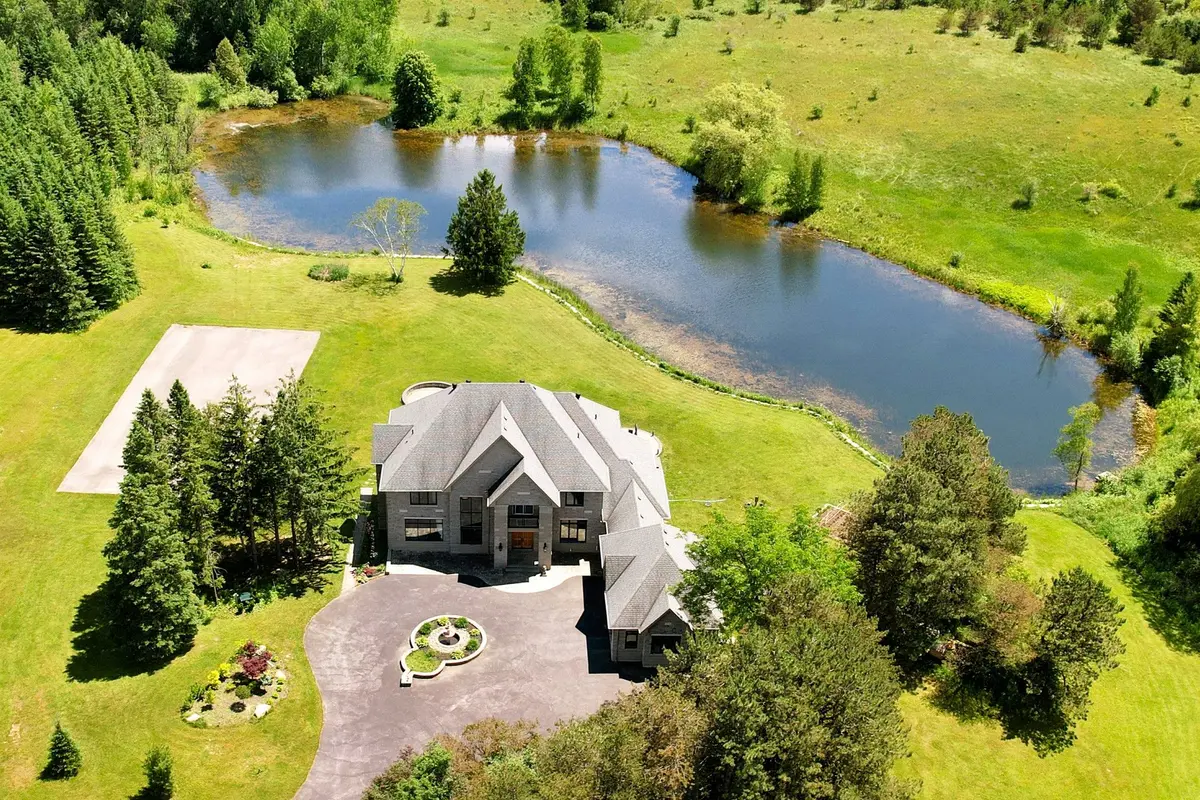 3141 Vivian RD, Whitchurch-stouffville, ON L3Y 4W1