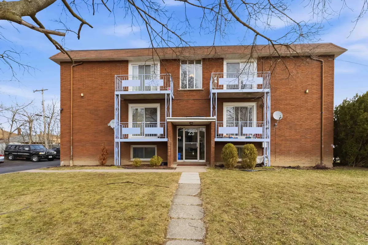 23 Saint Andrews AVE, Welland, ON L3B 1E2