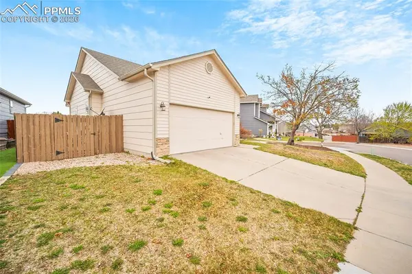 6030 Corinth DR, Colorado Springs, CO 80923