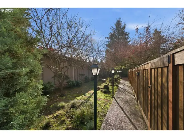 12125 SW 14TH ST, Beaverton, OR 97005