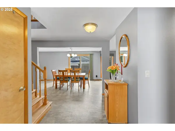 9630 SW ROBBINS DR, Beaverton, OR 97008