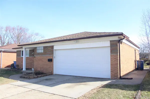 27432 Bristol DR, Warren, MI 48092