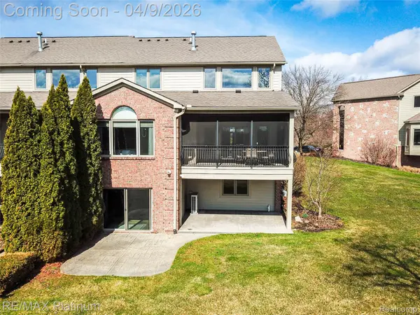 9092 Lake Dominion DR, Brighton Township, MI 48114