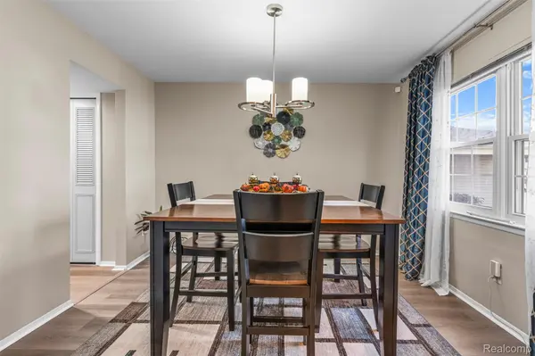 42258 Norwood CT, Northville, MI 48167