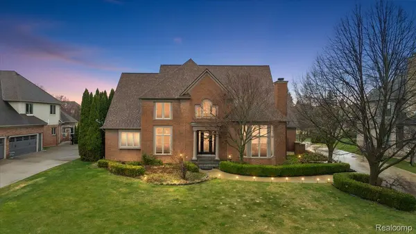 2648 Pebble Beach DR, Oakland Charter Township, MI 48363