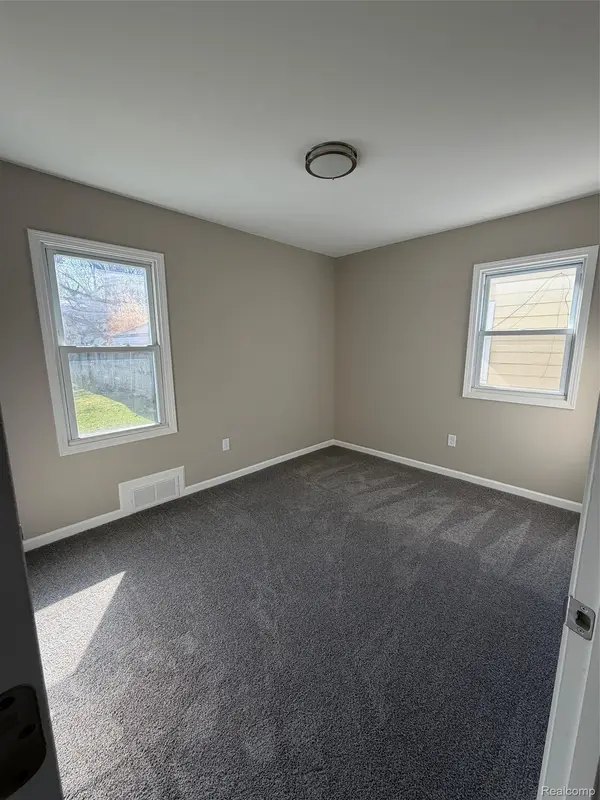 21058 ATLANTIC AVE, Warren, MI 48091