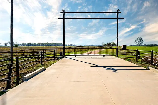 103 Hyde Lake Road, Bennington, OK 74723