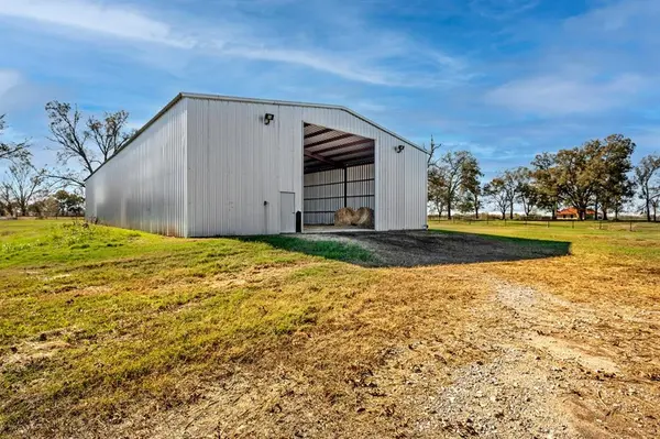 103 Hyde Lake Road, Bennington, OK 74723