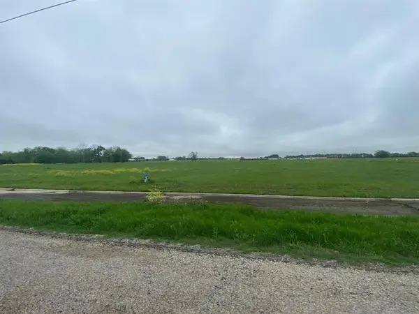 000 Maywood Lane, Palmer, TX 75152