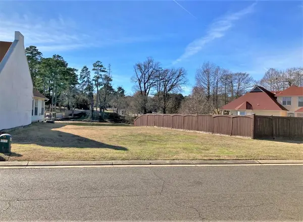 5860 S Lakeshore Drive, Shreveport, LA 71119