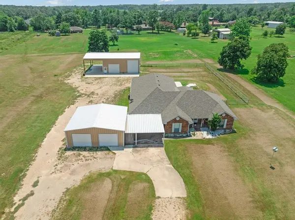 201 Fm 906 W, Powderly, TX 75473