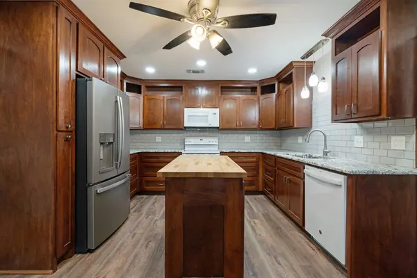 201 Fm 906 W, Powderly, TX 75473