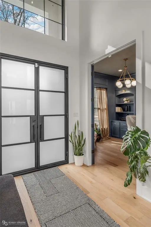 6042 S Lakeshore Drive, Shreveport, LA 71119