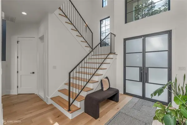 6042 S Lakeshore Drive, Shreveport, LA 71119