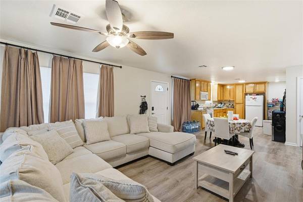 1011-1013 La Clede Street, Bellmead, TX 76705