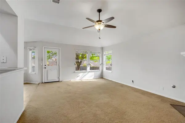 409 Lakemont Drive, Hutto, TX 78634