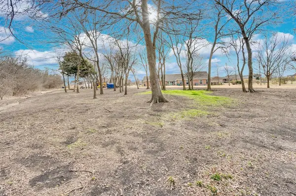 211 Walker Court N, Waxahachie, TX 75167