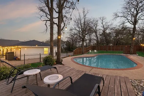 1021 Oakwood Drive, Keller, TX 76248