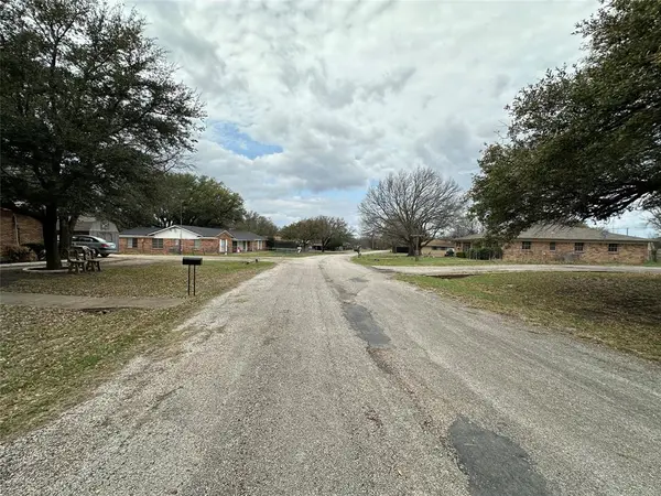 108 Beard Drive, Itasca, TX 76055