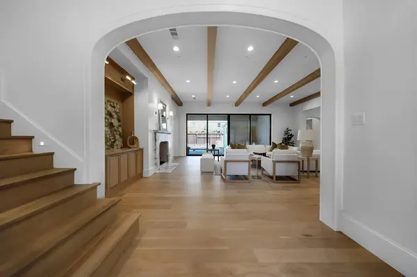 5859 Meaders Lane, Dallas, TX 75230