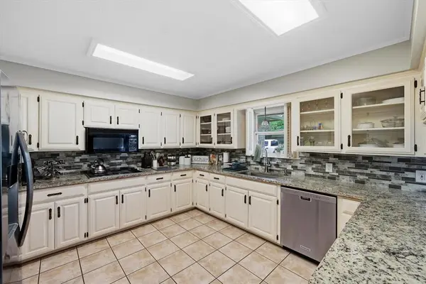 108 Granada Square, Canton, TX 75103