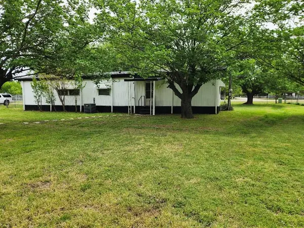 12208 Lunar Lane, Burleson, TX 76028