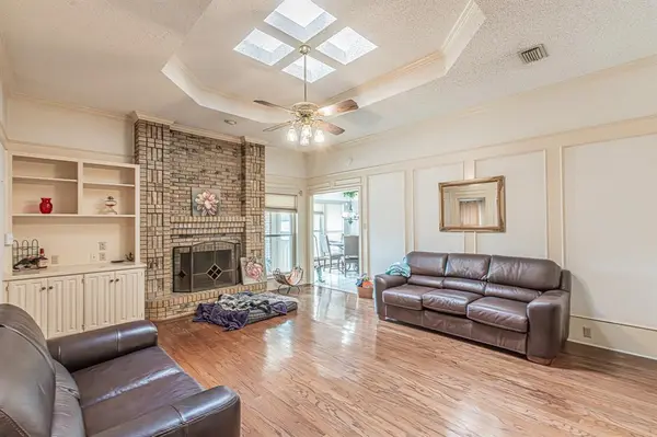 3309 Timber View Circle, Bedford, TX 76021