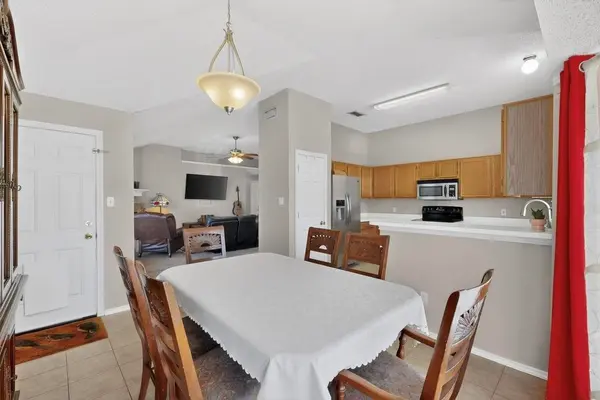 10604 Cobblestone Drive, Benbrook, TX 76126